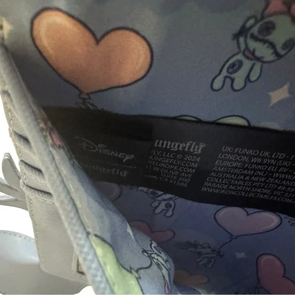 Loungefly Disney Stitch Heart Sunglasses Wallet - Blue and Pink - Picture 6 of 6